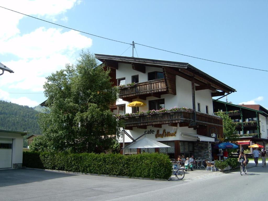滨湖乡村别墅酒店 阿亨基希 外观 照片
